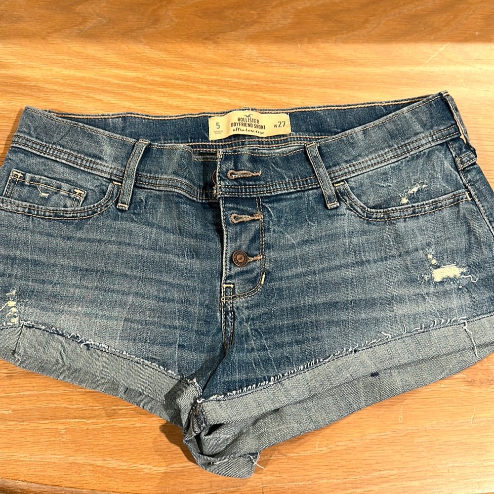 Hollister Boyfriend Jean Shorts S: 5 W: 27